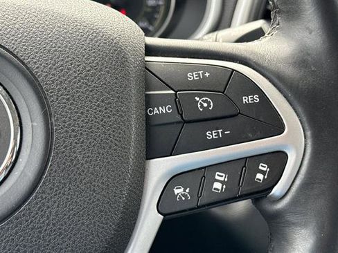 Used 2014 Jeep Cherokee Trailhawk w/ Technology Group image 28