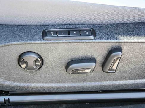 Used 2022 Volkswagen ID.4 Pro S image 19