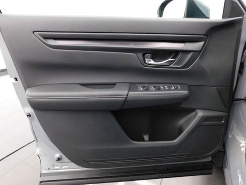 Used 2026 Honda CR-V LX image 12