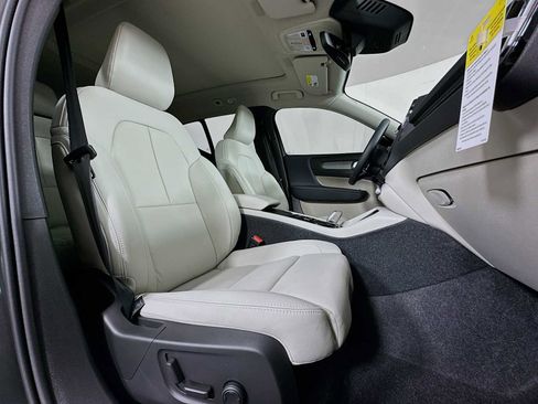 New 2026 Volvo XC40 B5 Plus w/ Protection Package Premier image 26