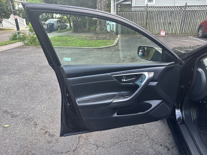 Used 2018 Nissan Altima 2.5 SR FWD image 6
