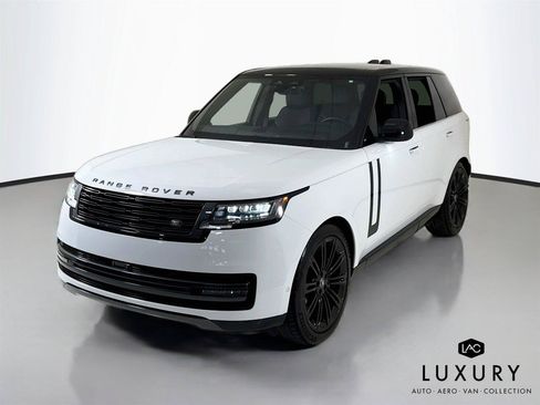 Used 2024 Land Rover Range Rover SE AWD/4WD image 4