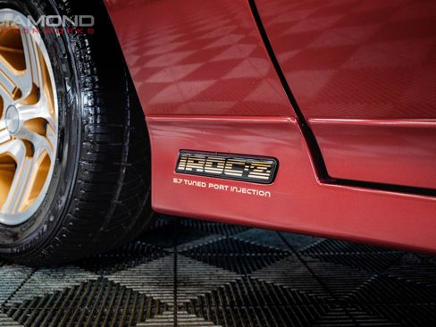 Used 1989 Chevrolet Camaro IROC-Z RWD image 42