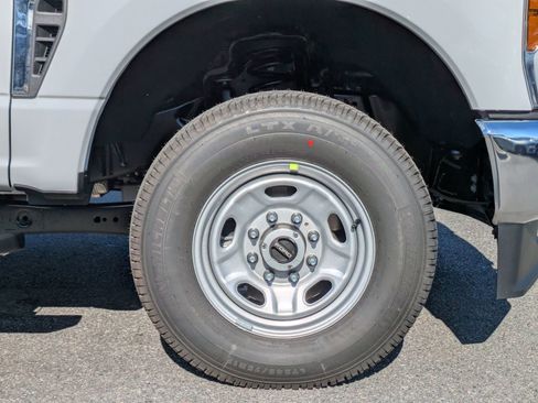 New 2026 Ford F250 XL AWD/4WD image 12