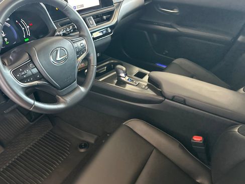 Used 2025 Lexus UX 300h FWD w/ Accessory Package (Z2) image 7