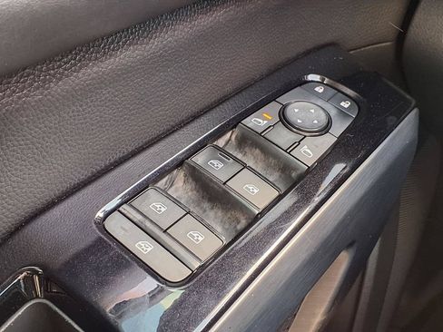 Used 2023 Nissan Pathfinder SL FWD image 19