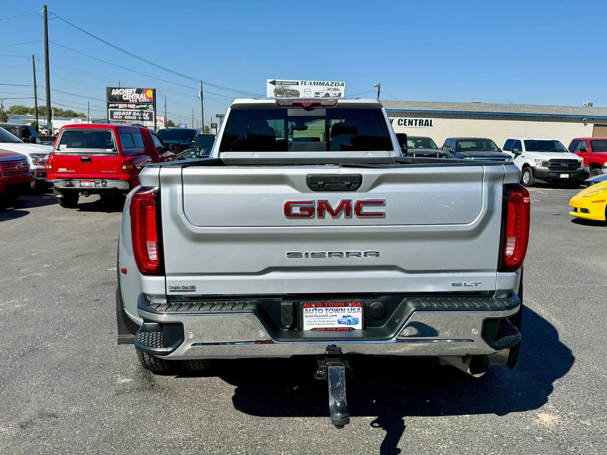 Used 2020 GMC Sierra 3500 SLT w/ Technology Package AWD/4WD image 4