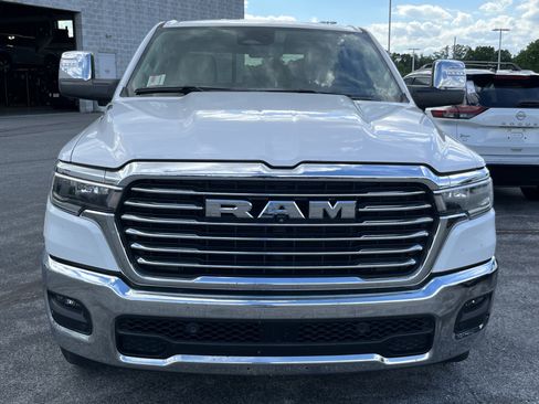 Used 2025 RAM 1500 Laramie w/ Advanced Safety Group II AWD/4WD image 4