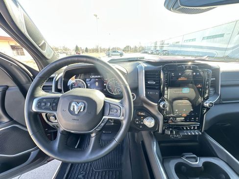 Used 2024 RAM 1500 Laramie image 11