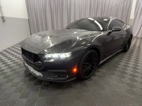 Used 2024 Ford Mustang Premium image 5