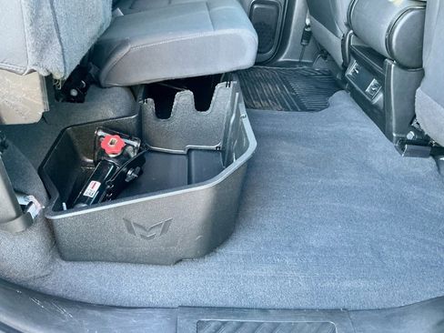 Used 2022 Chevrolet Silverado 2500 Custom w/ Custom Value Package image 27