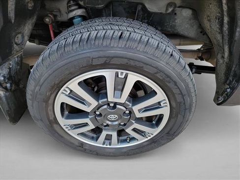 Used 2019 Toyota Tundra SR5 AWD/4WD image 12