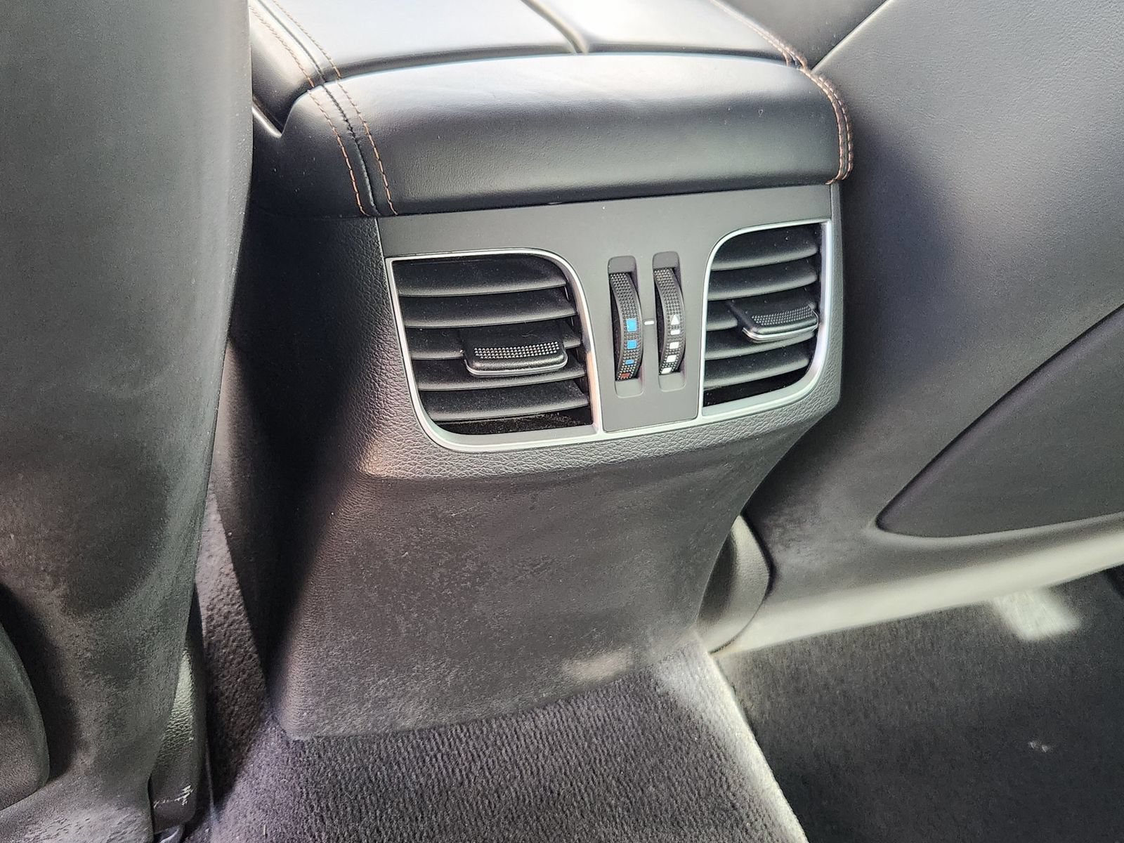 Used 2018 Genesis G80 3.3T Sport RWD image 31