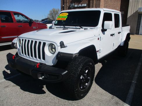 Used 2023 Jeep Gladiator Rubicon w/ Trailer Tow Package image 3