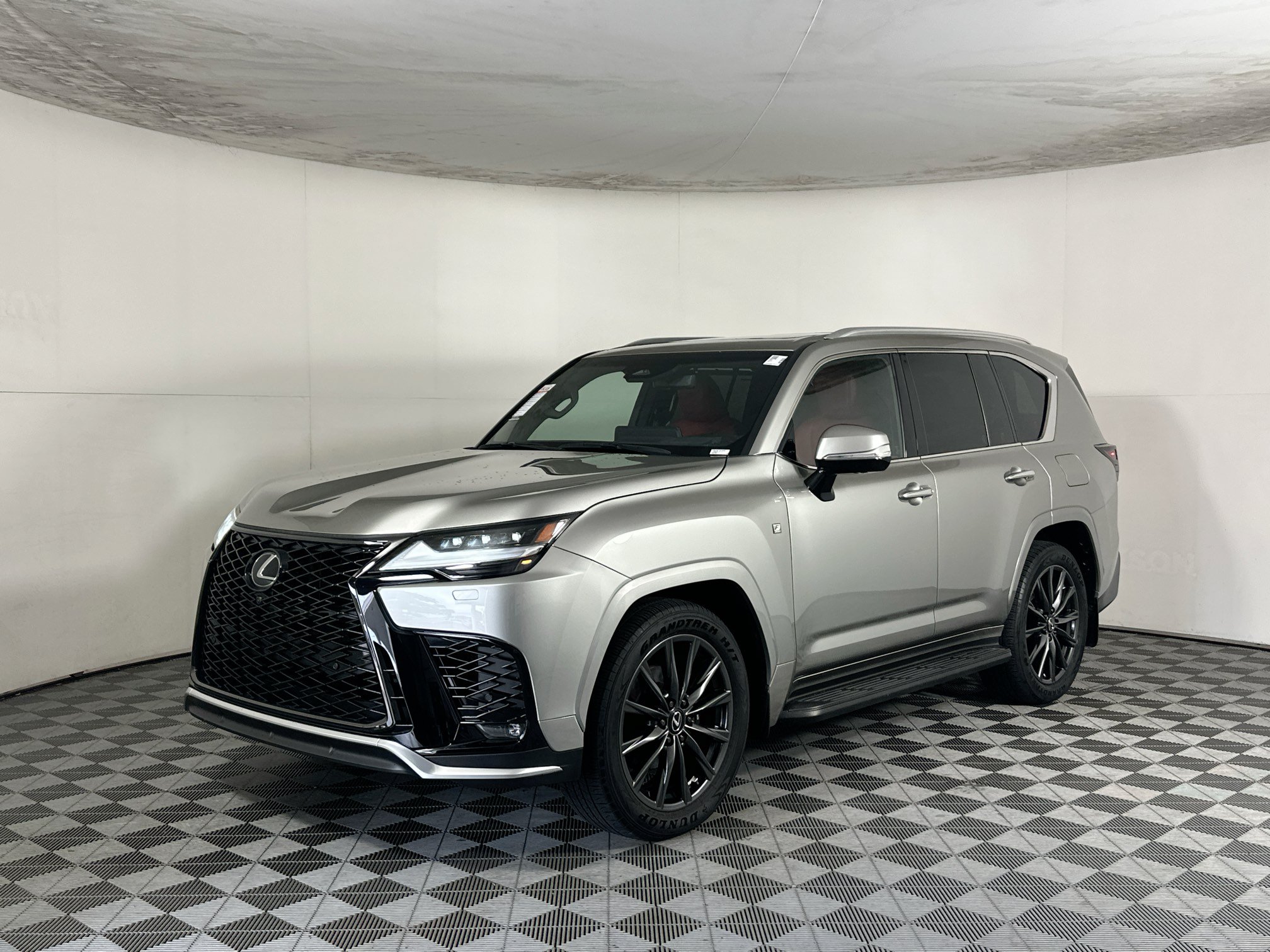 Used 2025 Lexus LX 600 F Sport w/ Accessory Package (Z1) AWD/4WD image 7