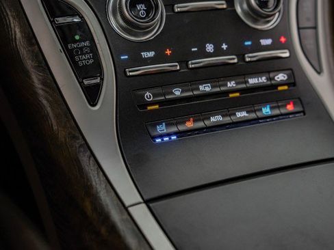 Used 2016 Lincoln MKX Reserve w/ Technology Package FWD image 26