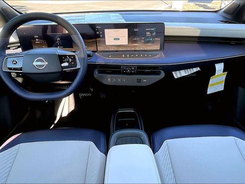 New 2026 Nissan Leaf Platinum+ image 5