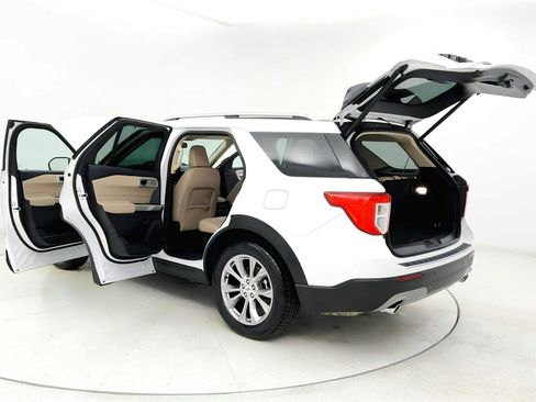 Used 2022 Ford Explorer Limited image 10