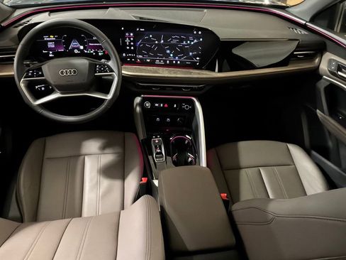 Certified 2025 Audi Q5 Premium w/ Convenience Package image 12