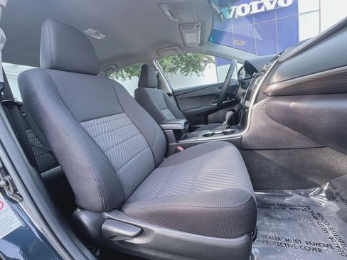 Used 2017 Toyota Camry LE FWD image 24