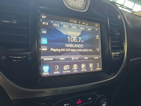 Used 2016 Chrysler 300 C image 38