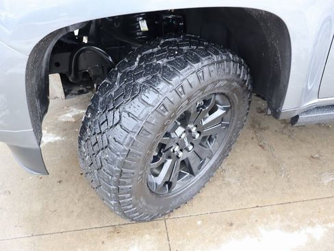 Used 2022 GMC Canyon AT4 image 41