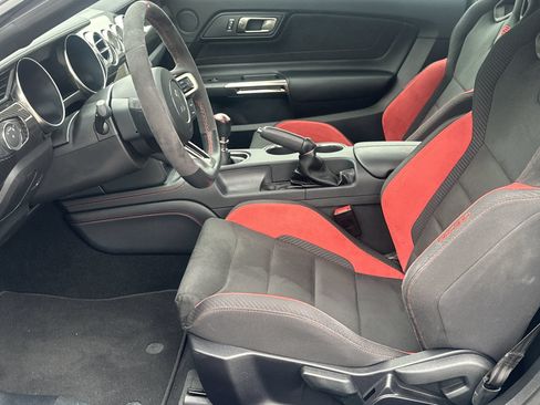 Used 2019 Ford Mustang Shelby GT350R w/ GT350R Equipment Group 920A RWD image 9