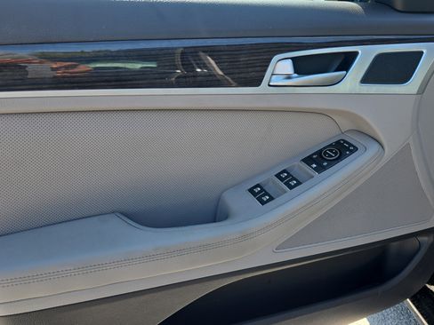 Used 2016 Hyundai Genesis 3.8 RWD image 21