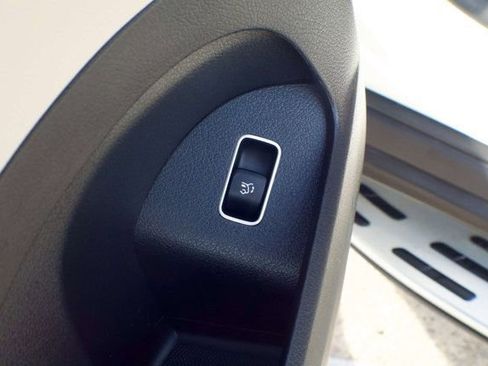 Used 2022 Mercedes-Benz GLS 450 4MATIC image 40