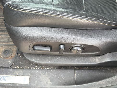 Used 2018 Chevrolet Equinox Premier image 25