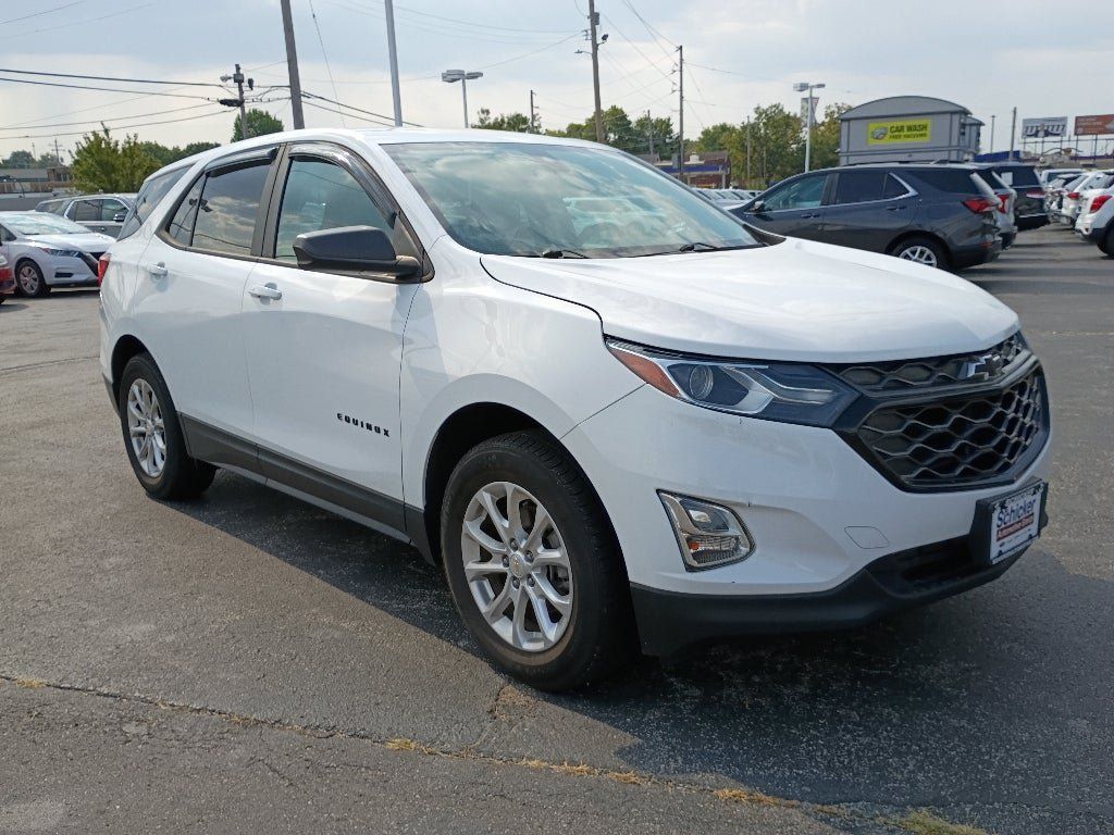 Used 2020 Chevrolet Equinox LS w/ LS Convenience Package AWD/4WD image 3