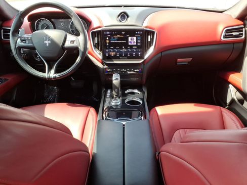 Used 2022 Maserati Ghibli Modena RWD image 23