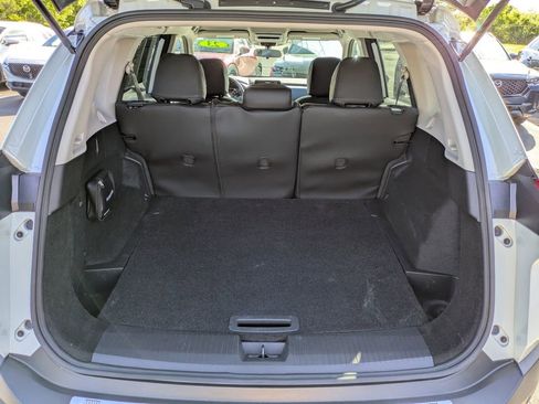 Used 2023 Nissan Rogue SV image 13