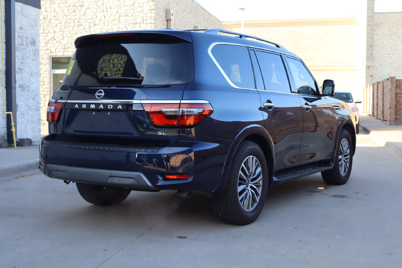 Used 2021 Nissan Armada SL w/ Captain's Chairs Package RWD image 3