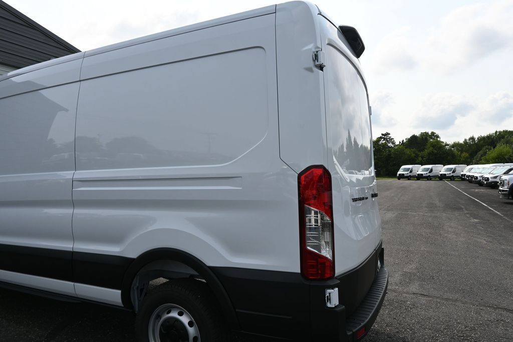 New 2026 Ford Transit 150 148 Medium Roof w/ Load Area Protection Package RWD image 43