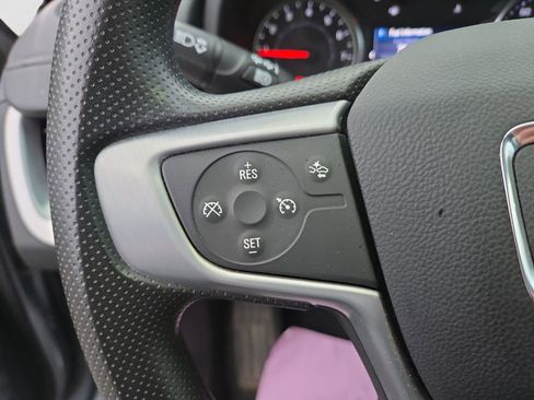 Used 2023 GMC Terrain SLE image 16