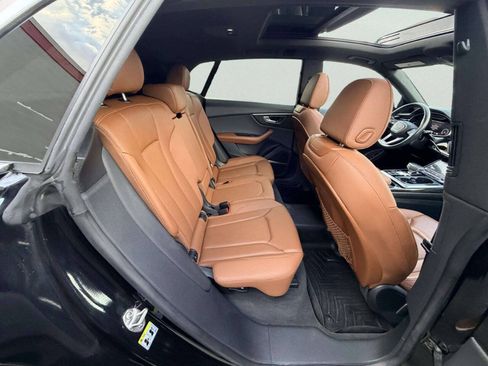 Used 2019 Audi Q8 Premium Plus w/ Premium Plus AWD/4WD image 24