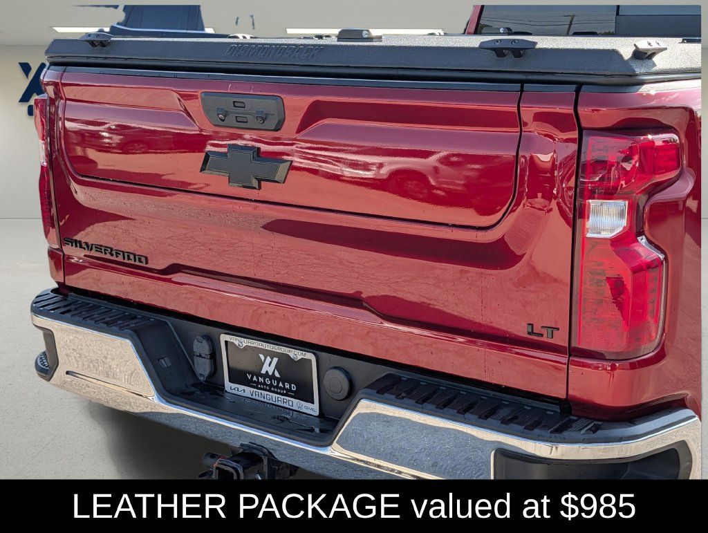 Used 2022 Chevrolet Silverado 2500 LT w/ Convenience Package AWD/4WD image 7