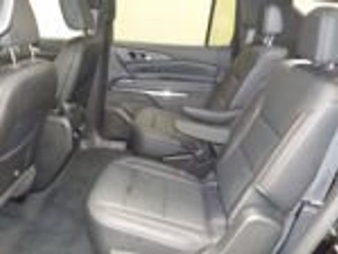 Used 2026 Chevrolet Traverse LT FWD image 12