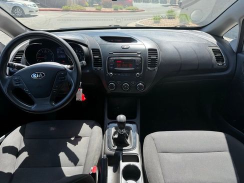 Used 2018 Kia Forte LX FWD image 12