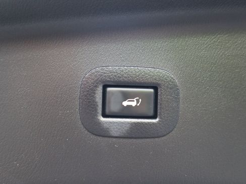 Used 2017 Nissan Armada Platinum image 53