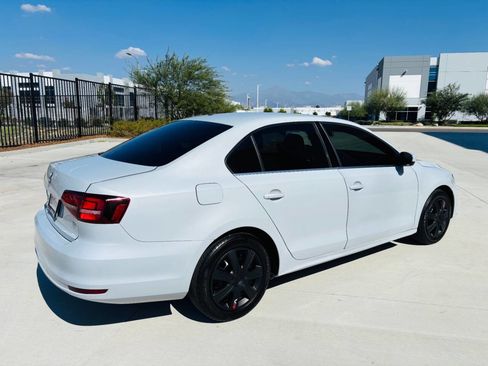 Used 2017 Volkswagen Jetta S image 8