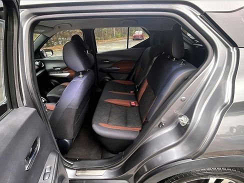 Used 2018 Nissan Kicks SR w/ Exterior Package image 20