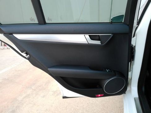 Used 2013 Mercedes-Benz C 300 4MATIC Sedan image 15