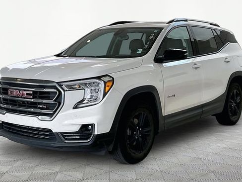 Used 2024 GMC Terrain AT4 w/ Tech Package AWD/4WD image 3