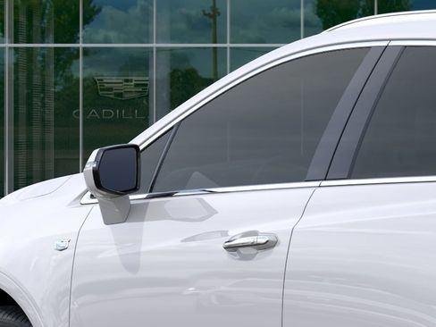 New 2026 Cadillac XT5 Luxury image 12