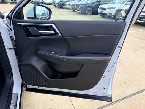 Used 2023 Mitsubishi Outlander SE FWD image 13