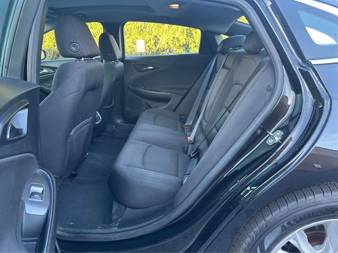 Used 2019 Chevrolet Malibu LT w/ Driver Confidence Package FWD image 10