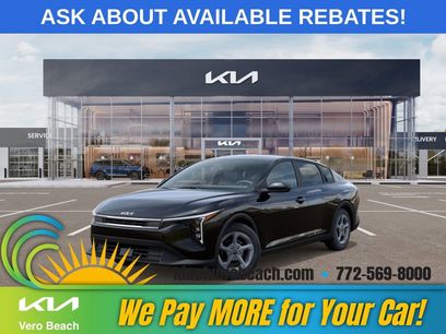 New 2025 Kia K4 LXS