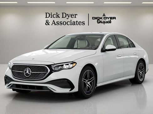 Used 2025 Mercedes-Benz E 350 Sedan image 11